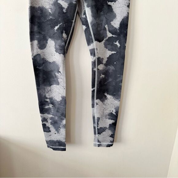 Lululemon Wunder Under Pant (Print)Floral Platoon Silver Spoon / Ambient Grey - Picture 8 of 10